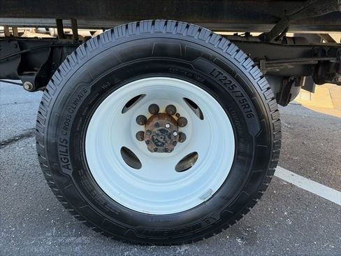 Used 2024 Ford E-450 and Econoline 450 Super Duty w/ Power Windows & Locks Group image 12