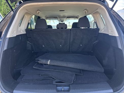 Used 2024 Nissan Rogue S FWD image 14