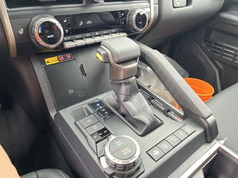 New 2026 Toyota Tacoma Limited AWD/4WD image 18