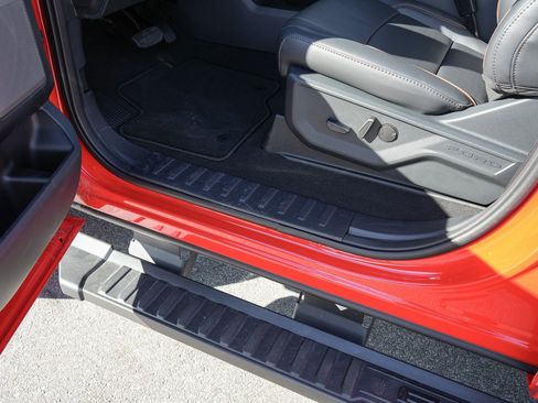 New 2026 Ford F250 Lariat w/ Black Appearance Package image 30