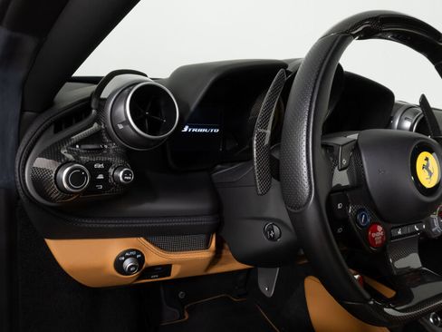 Certified 2022 Ferrari F8 Tributo RWD image 33