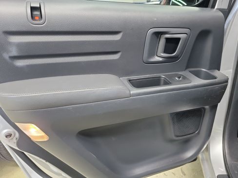Used 2014 Honda Ridgeline SE image 17