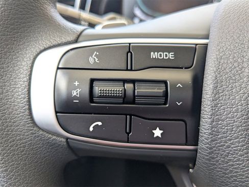 Used 2025 Kia Sportage LX image 29