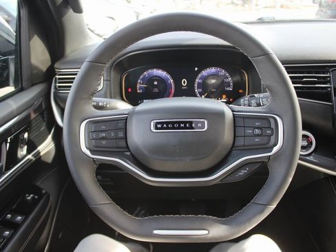 Used 2024 Jeep Wagoneer 4WD w/ Premium Group I image 15