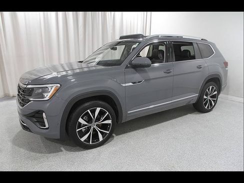 Used 2026 Volkswagen Atlas SEL Premium R-Line AWD/4WD image 3