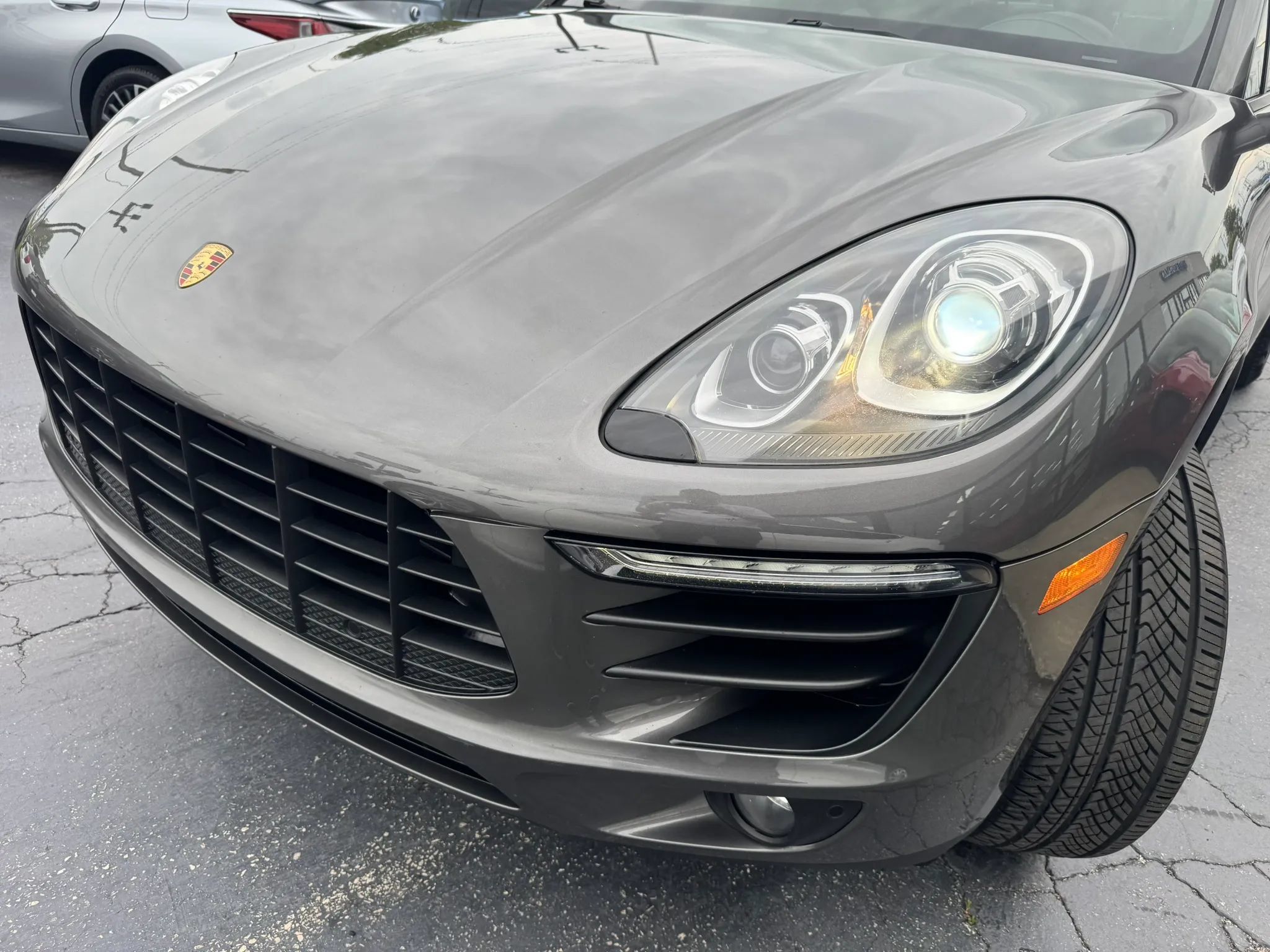 Used 2018 Porsche Macan AWD/4WD image 9