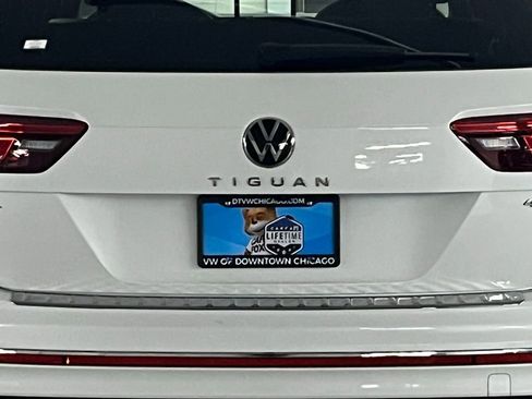 Used 2022 Volkswagen Tiguan SEL R-Line image 33