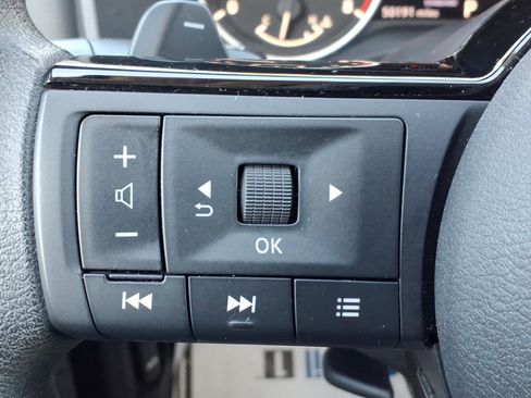 Certified 2023 Nissan Rogue SV image 31