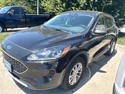 Used 2022 Ford Escape SE w/ Convenience Package AWD/4WD image 3