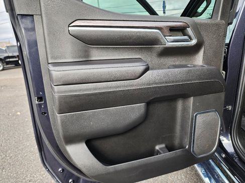 Used 2022 Chevrolet Silverado 1500 LTZ image 32