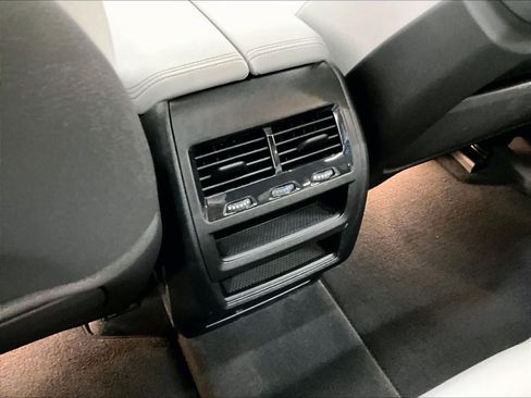 Used 2024 BMW X5 M60i AWD/4WD image 38