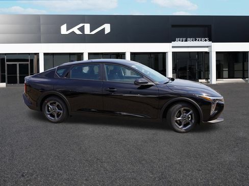 New 2026 Kia K4 FWD image 2