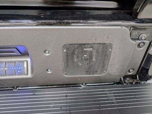 Used 2025 GMC Sierra 1500 AT4X image 27