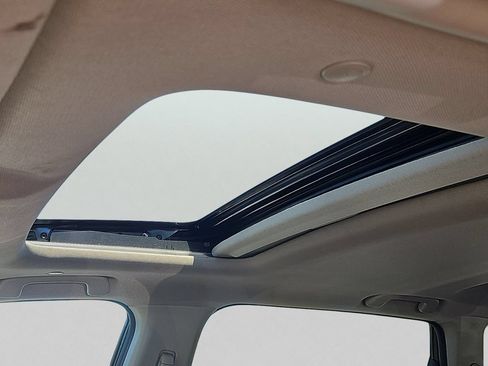 Certified 2025 Honda CR-V EX image 15