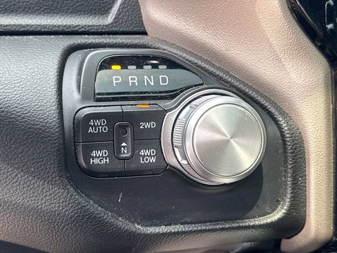 Used 2019 RAM 1500 Laramie AWD/4WD image 15
