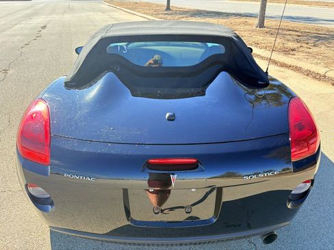 Used 2006 Pontiac Solstice Convertible w/ Premium Package image 11