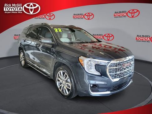 Used 2022 GMC Terrain Denali w/ Denali Premium Package AWD/4WD image 1