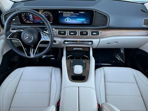 Certified 2025 Mercedes-Benz GLE 350 4MATIC image 17