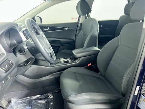 Used 2020 Kia Sorento LX w/ LX I4 Convenience Package FWD image 12