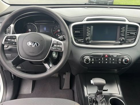 Used 2020 Kia Sorento L FWD image 16