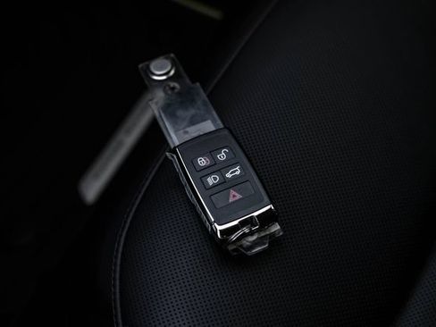 New 2026 Land Rover Range Rover SE AWD/4WD image 75