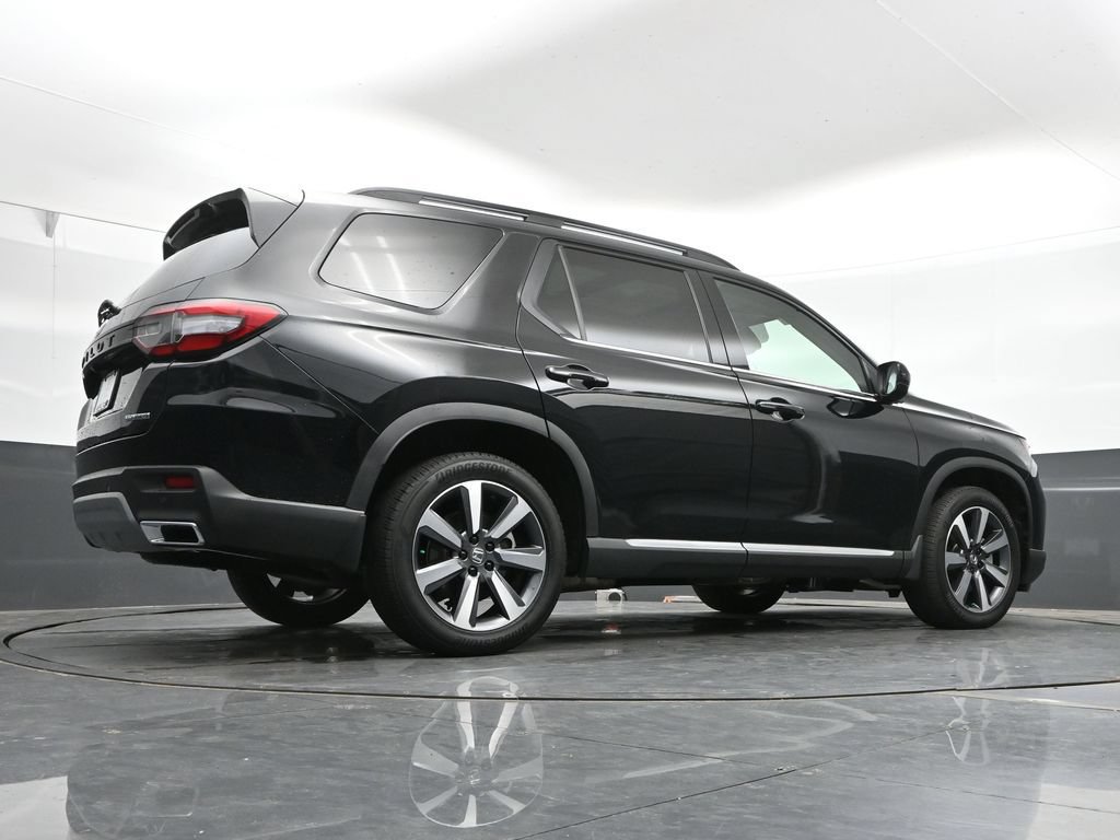 Used 2025 Honda Pilot Touring image 34