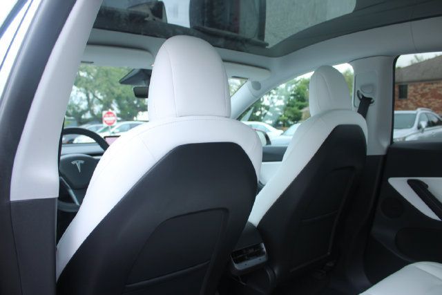 Used 2021 Tesla Model Y Long Range AWD/4WD image 27