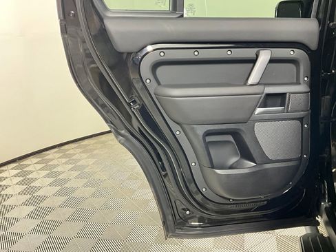 Certified 2024 Land Rover Defender 110 X-Dynamic SE image 26