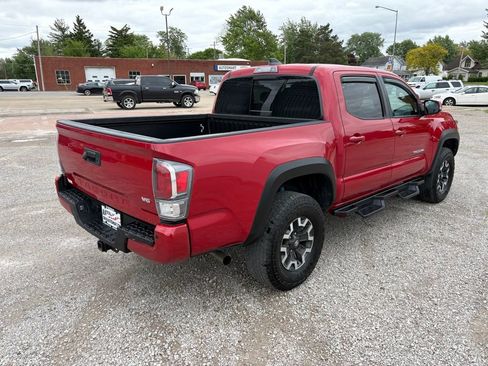 Used 2023 Toyota Tacoma TRD Off-Road w/ Technology Package AWD/4WD image 3