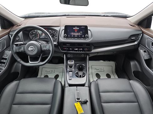 Used 2023 Nissan Rogue SV w/ SV Premium B Package image 9