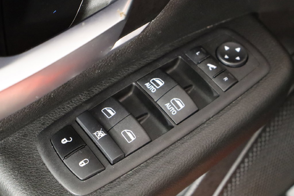 Used 2023 RAM 1500 Big Horn AWD/4WD image 14