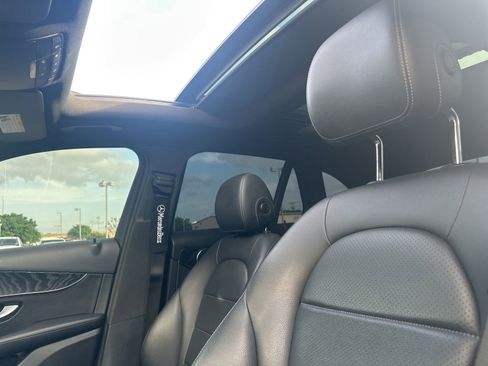 Used 2018 Mercedes-Benz GLC 300 4MATIC image 8