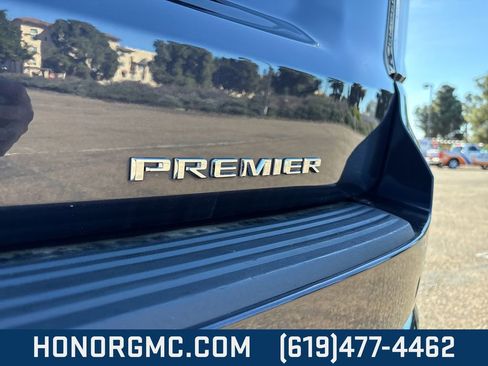 Used 2025 Chevrolet Tahoe Premier image 9