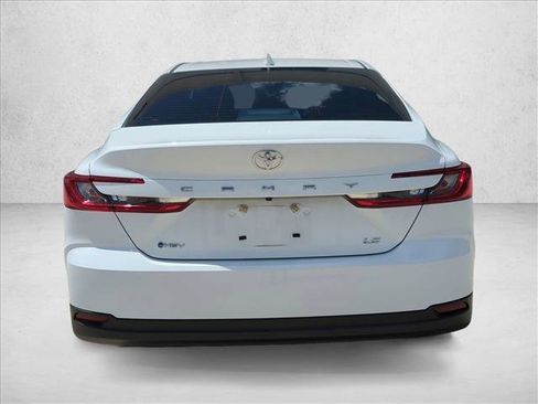 Used 2025 Toyota Camry LE FWD image 7