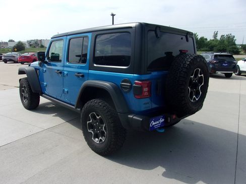 Used 2023 Jeep Wrangler Unlimited Rubicon 4xe w/ Cold Weather Group AWD/4WD image 8