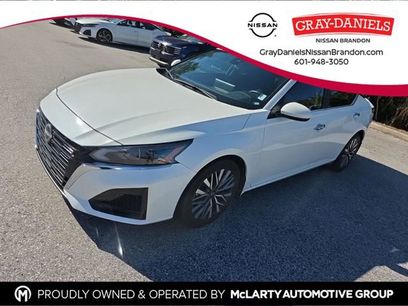 Used 2023 Nissan Altima 2.5 SV w/ SV Premium Package