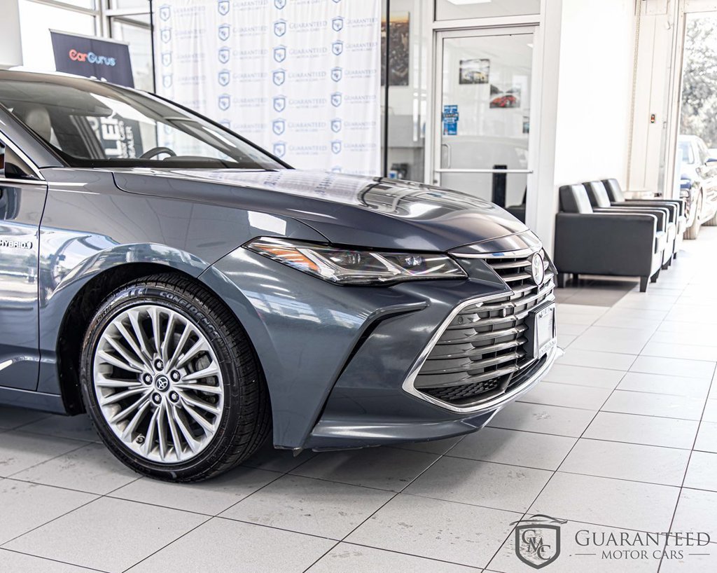 Used 2019 Toyota Avalon Limited w/ Advanced Safety Package FWD image 4
