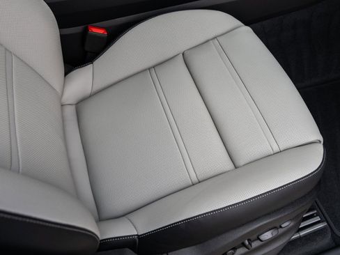 Certified 2026 Porsche Cayenne Coupe image 44