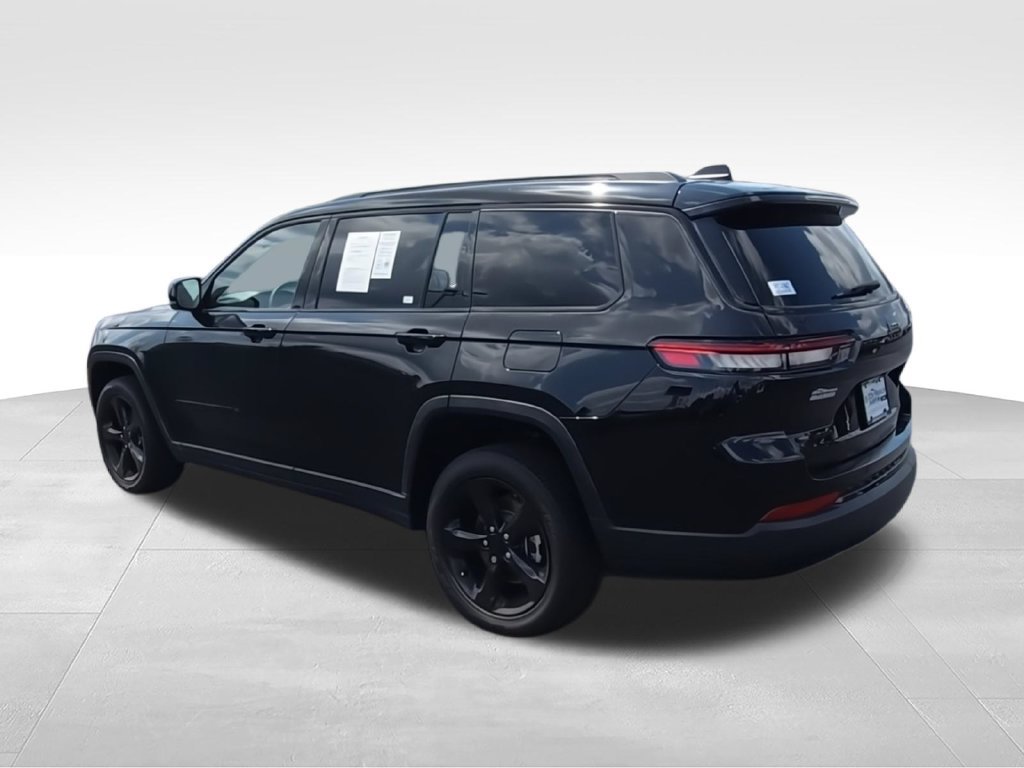 Used 2023 Jeep Grand Cherokee L Laredo AWD/4WD image 9
