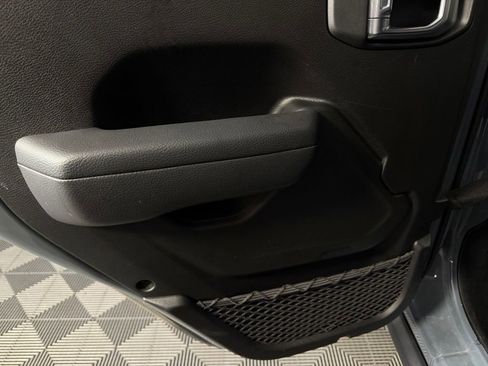 Used 2025 Jeep Wrangler Unlimited Rubicon 4xe w/ Safety Group AWD/4WD image 27