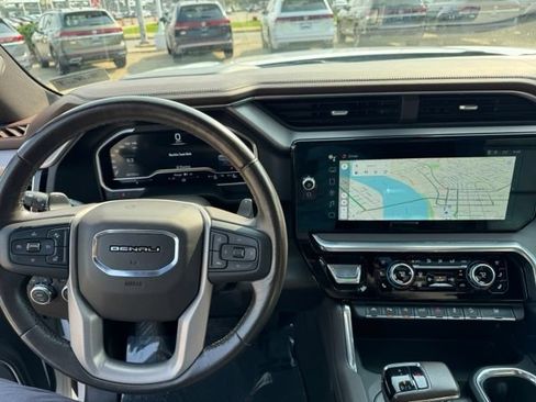 Used 2022 GMC Sierra 1500 Denali w/ Denali Reserve Package AWD/4WD image 15