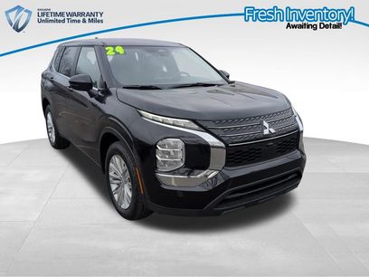 Used 2024 Mitsubishi Outlander ES