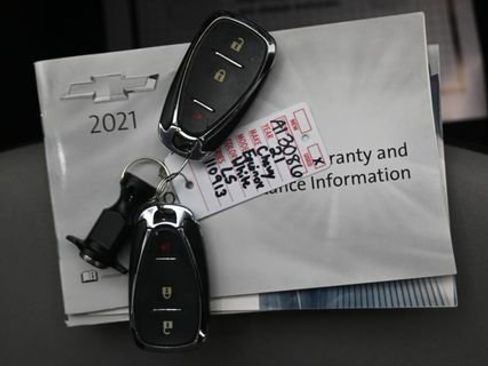 Used 2021 Chevrolet Equinox LS w/ LS Convenience Package AWD/4WD image 10