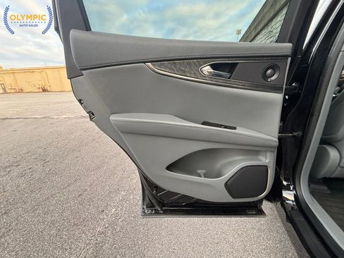 Used 2019 Lincoln Nautilus Reserve image 45