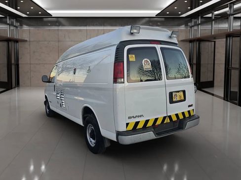 Used 2000 GMC Savana 3500 Extended RWD image 26