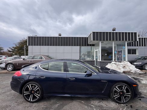 Used 2014 Porsche Panamera 4S image 9