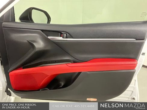 Used 2022 Toyota Camry XSE image 16