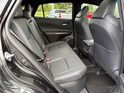 Used 2024 Toyota Venza Nightshade image 7