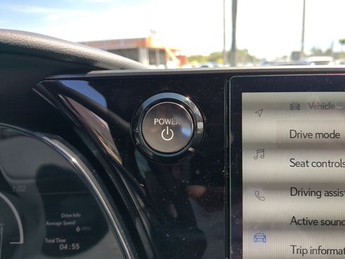 New 2026 Lexus TX 500h AWD image 30