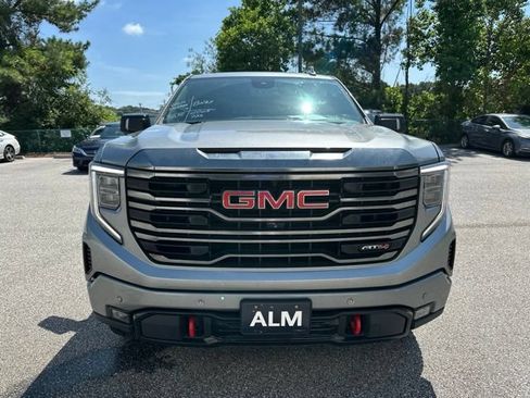 Used 2023 GMC Sierra 1500 AT4 w/ AT4 Premium Package AWD/4WD image 9